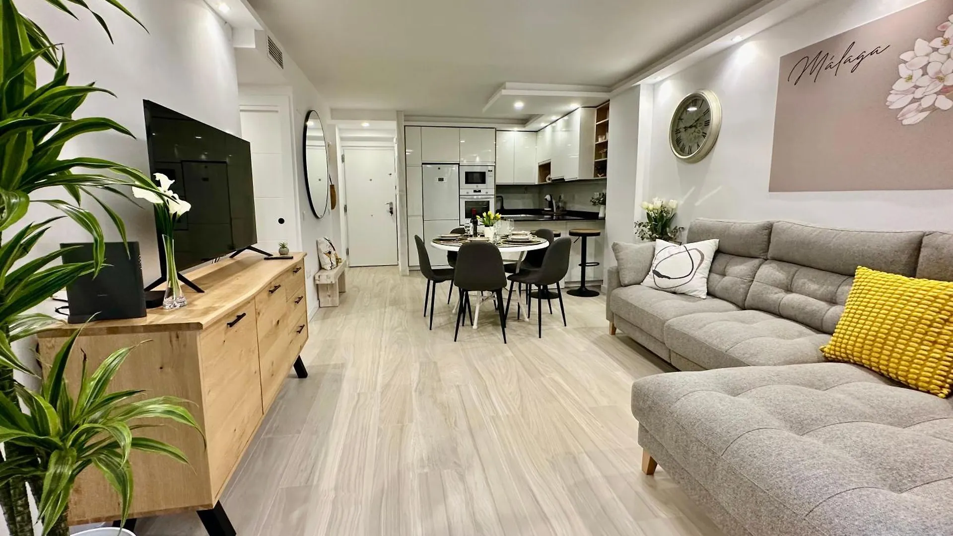 Апартаменты Patio Victoria Малага